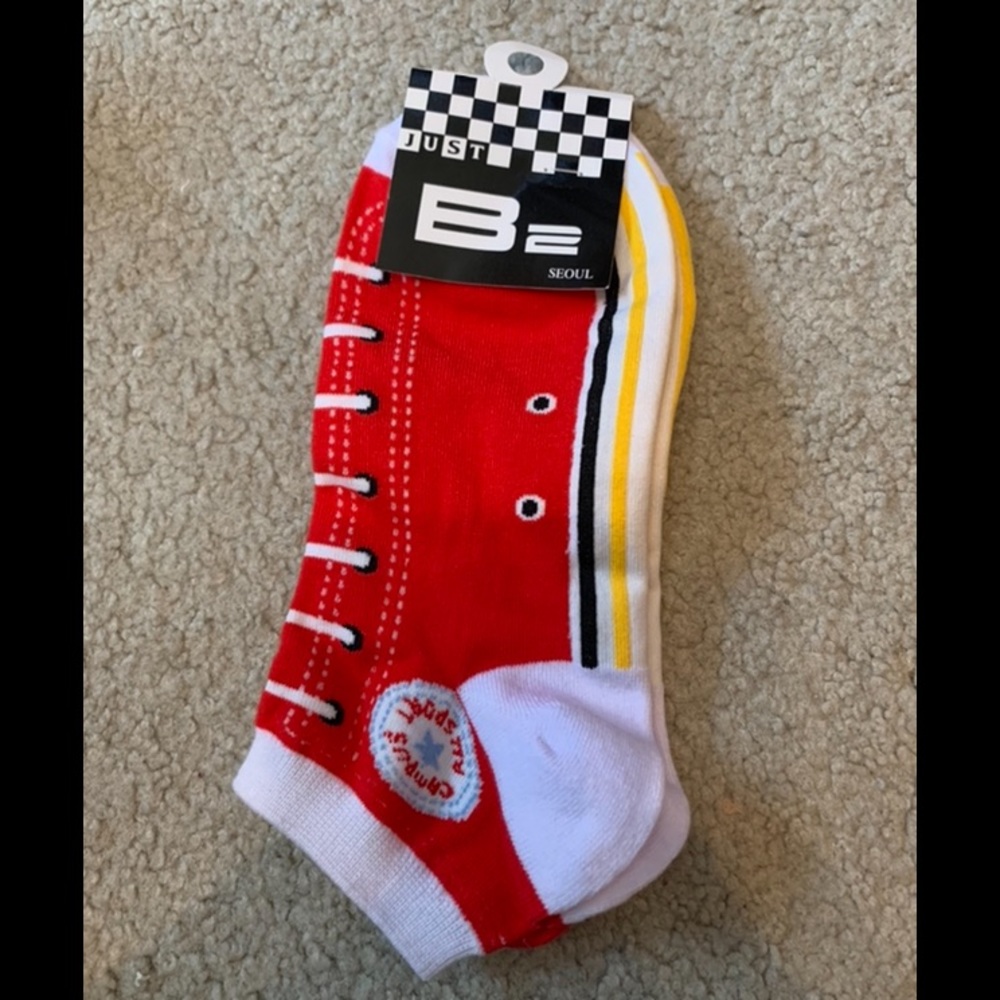 3 Pairs of “Sneaker” Ankle Socks!